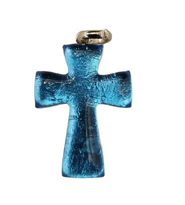 CROIX PENDENTIF 3 CM ARTISANAT DE MURANO VERRE BLEU CLAIR