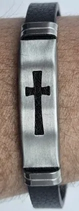 BRACELET HOMME MODERNE SIMILI CUIR NOIR CROIX DANS SON ECRIN